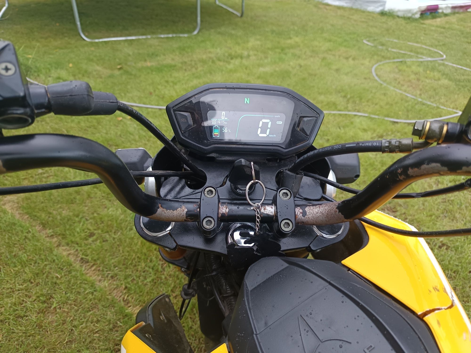 E-mio vento motorynka elektryczna