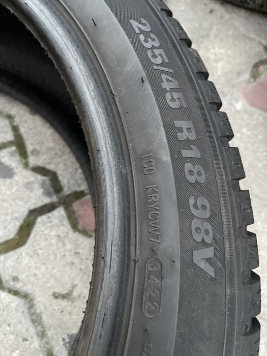 Резина Зима б/у Kumho 235/45R18