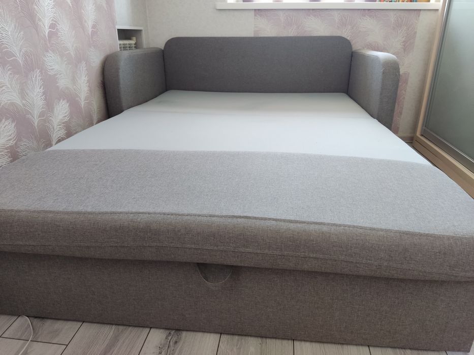 Диван півторашка однотонний розкладний