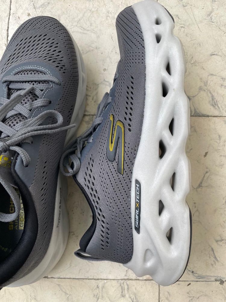Skechers Go Run N*40