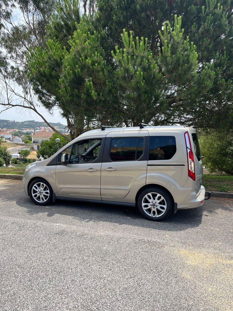 Ford Torneo Connect Titanium