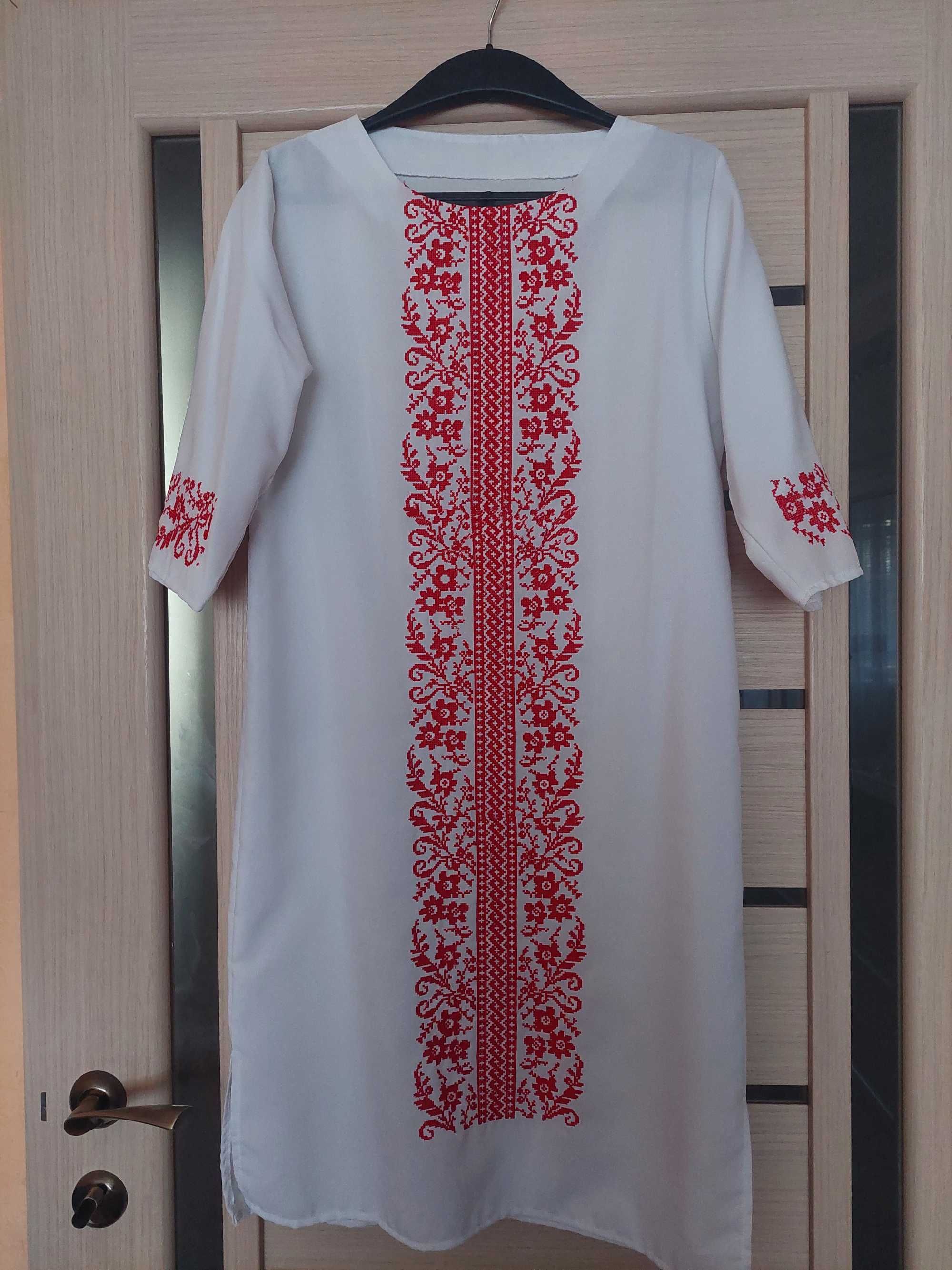 Сукня вишита святкова
