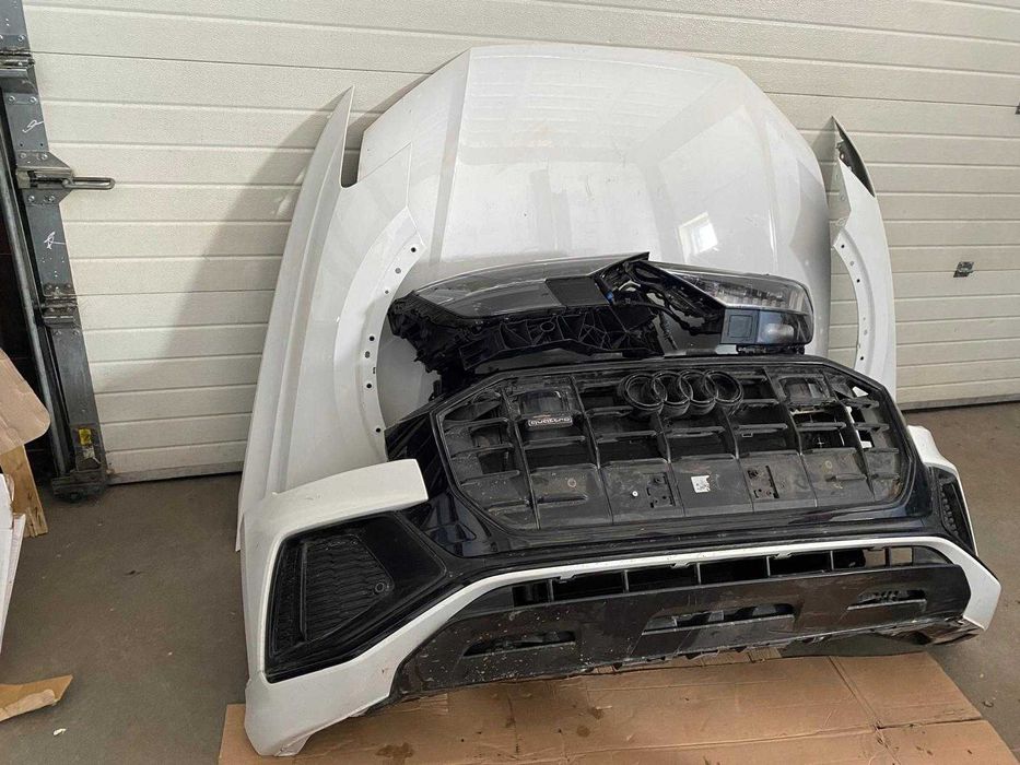 AUDI Q8 4M Бампер зад перед ауді ку8 запчастини розборка