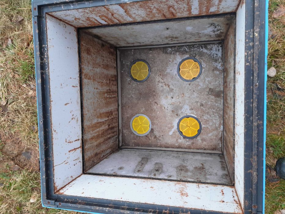 ul DADANT leżak stojak odkładowy styropianowy drewniany pokazowy