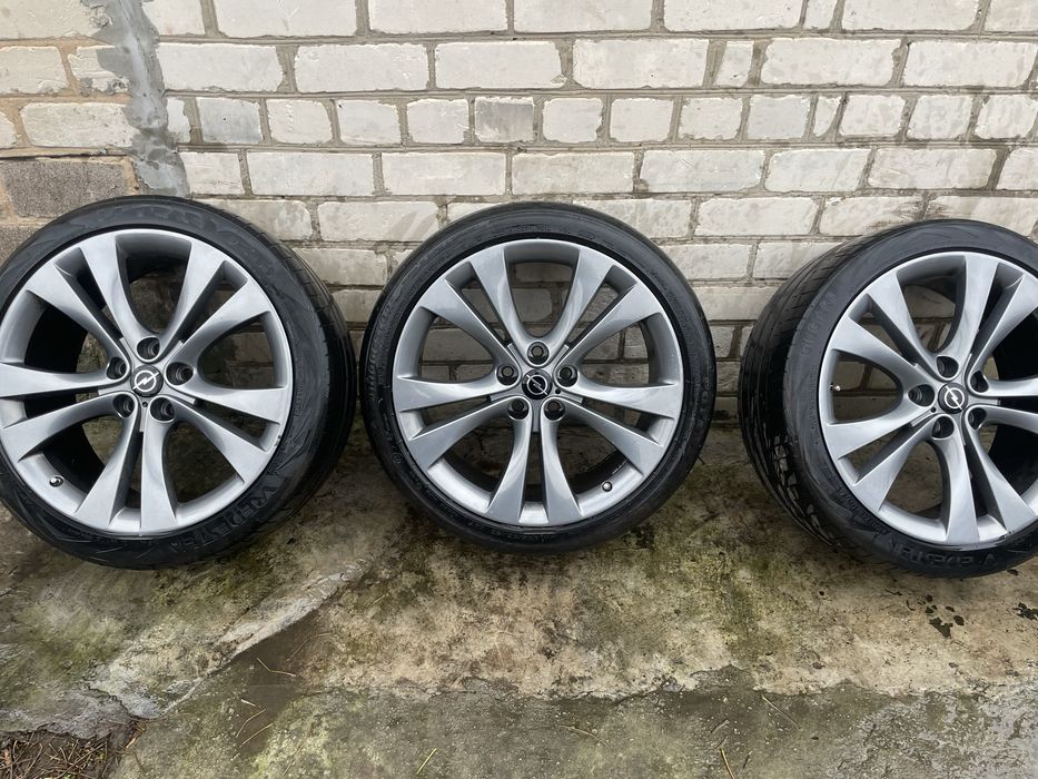 Продам титаны, нового состояния