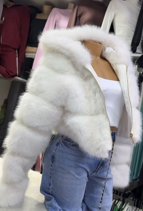 Futerko futro białe krótkie z kapturem królik lis