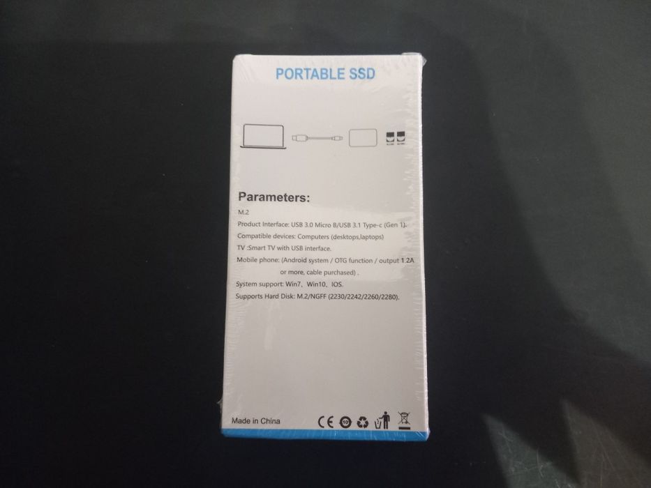 Dysk twardy zewnętrzny SSD 2 TB, USB 3.1 - Czerwony