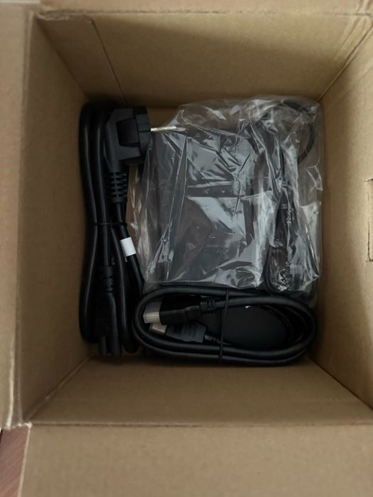 Компактний комютер Minisforum M1 Pro