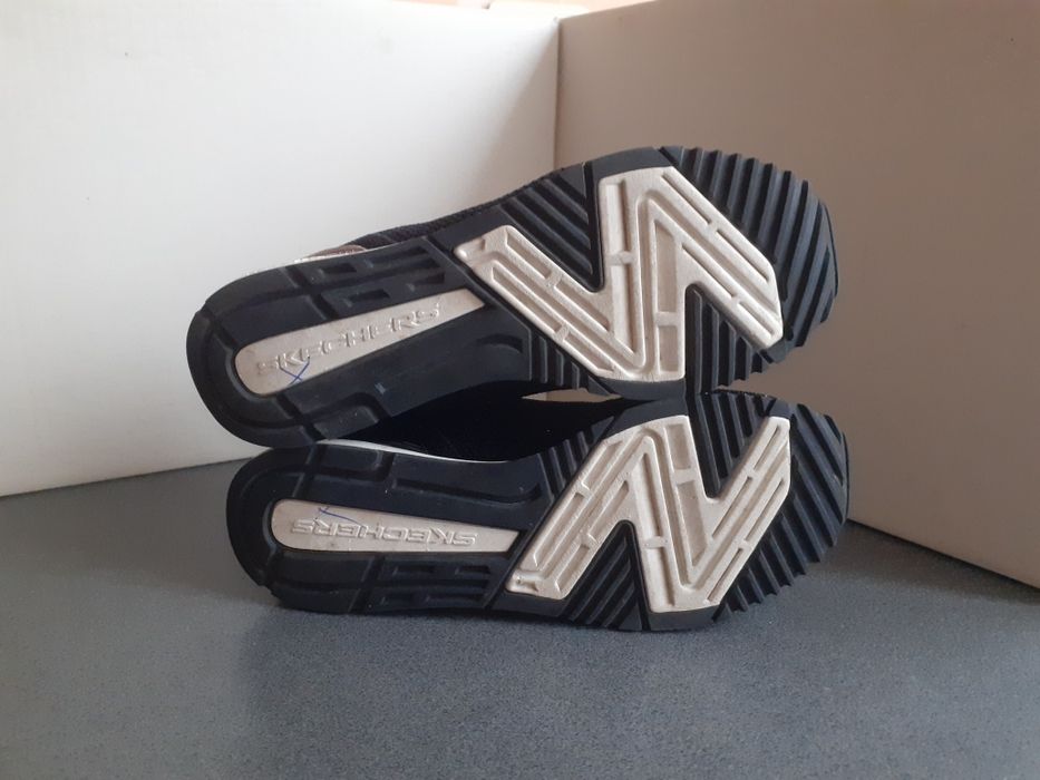 Skechers кросівки снікерси 38 р.