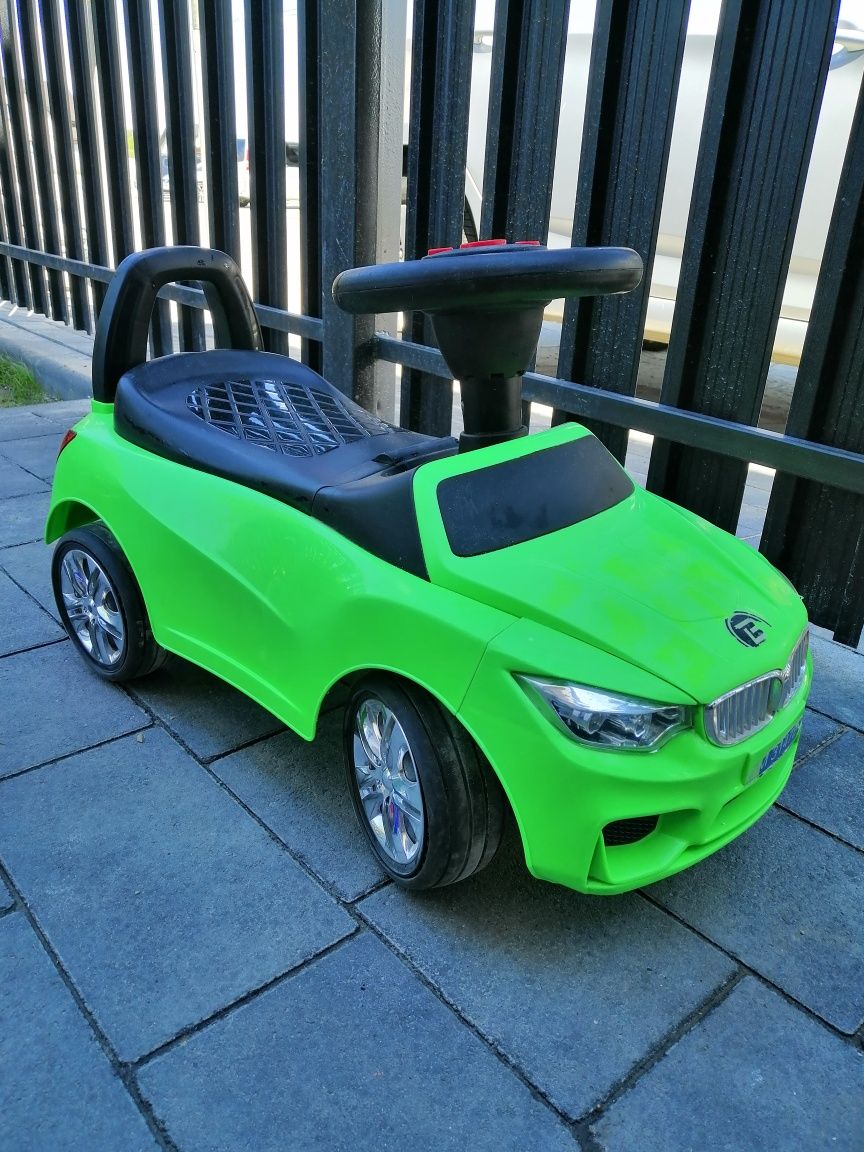 Машинка для діток від 1 року