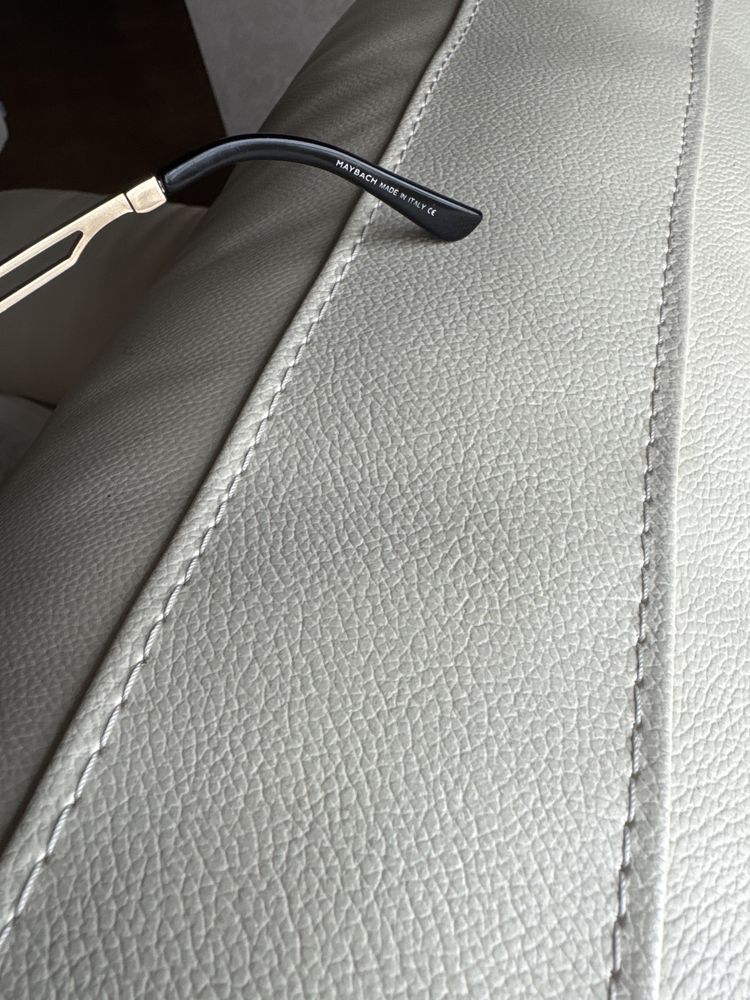 Окуляри 2 пари , сонцезахисні MAYBACH та LOEWE