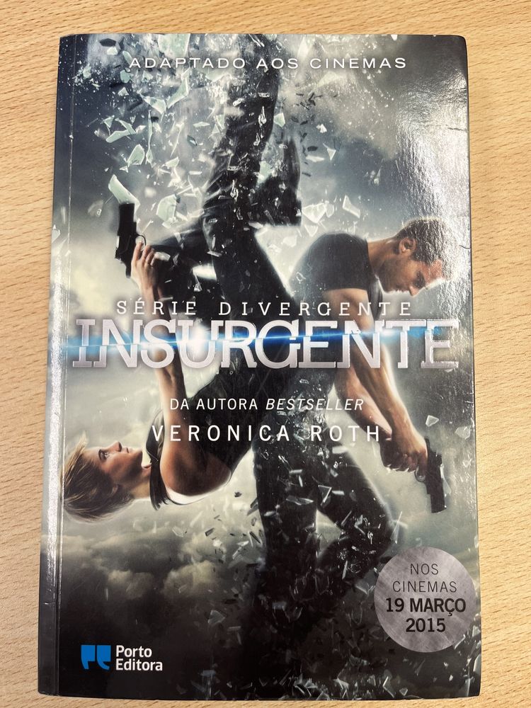 Insurgente de Verónica Roth. Ofereço os portes de envio.