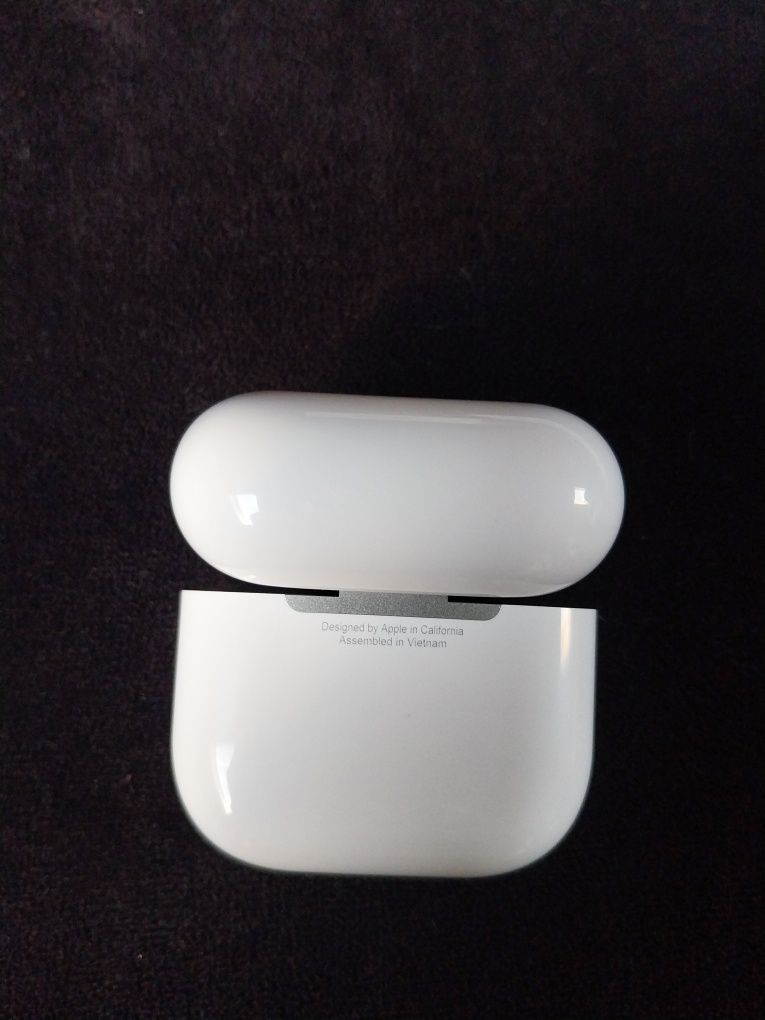 Apple AirPods 4 (ANC)