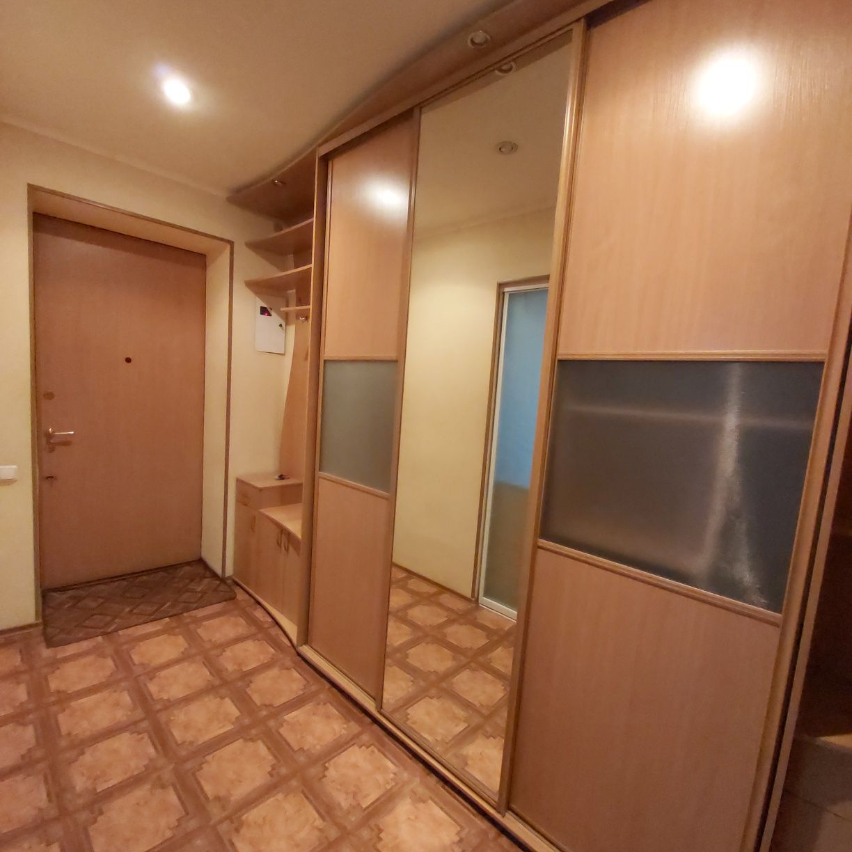 Посуточно 2 ком Центр 97 кв пр. Гагарина, 6 спальных