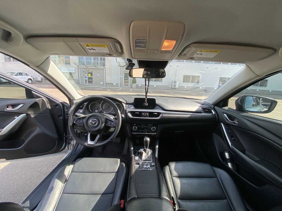 Продам власний автомобыль Мазда 6 обмін на нерухомість