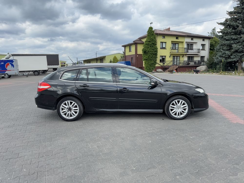 Autokomis TopCar! Renault Laguna ІІІ Initiale Paris 2.0 Diesel/Automat