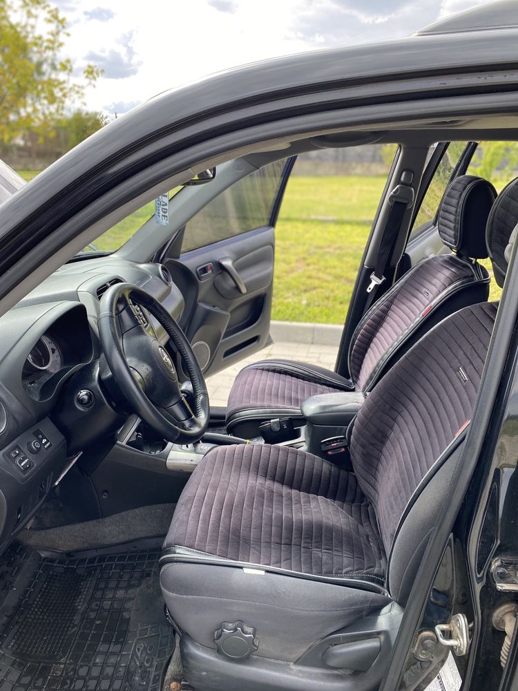 Toyota RAV 4 2004 2.0