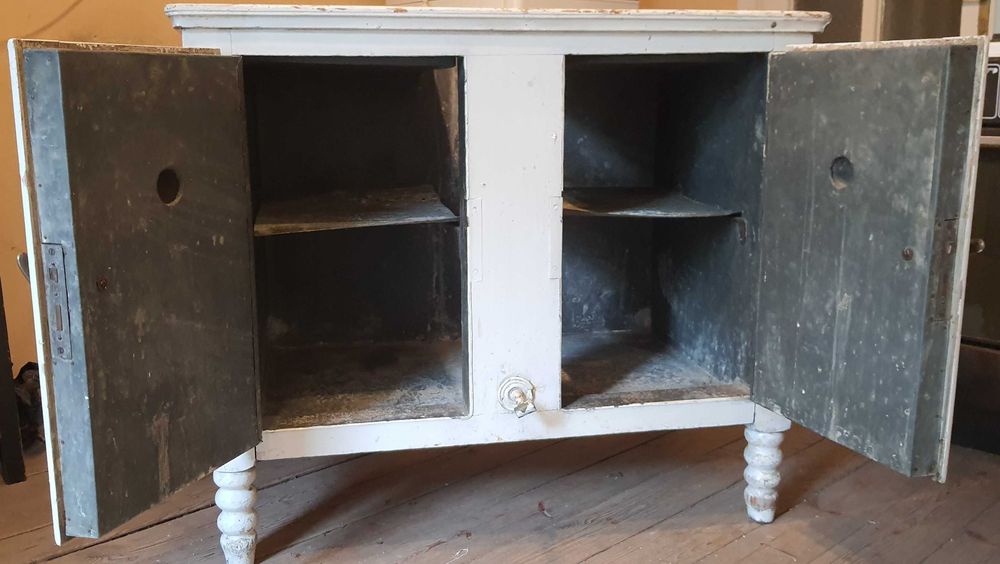 Lodówka przedwojenna