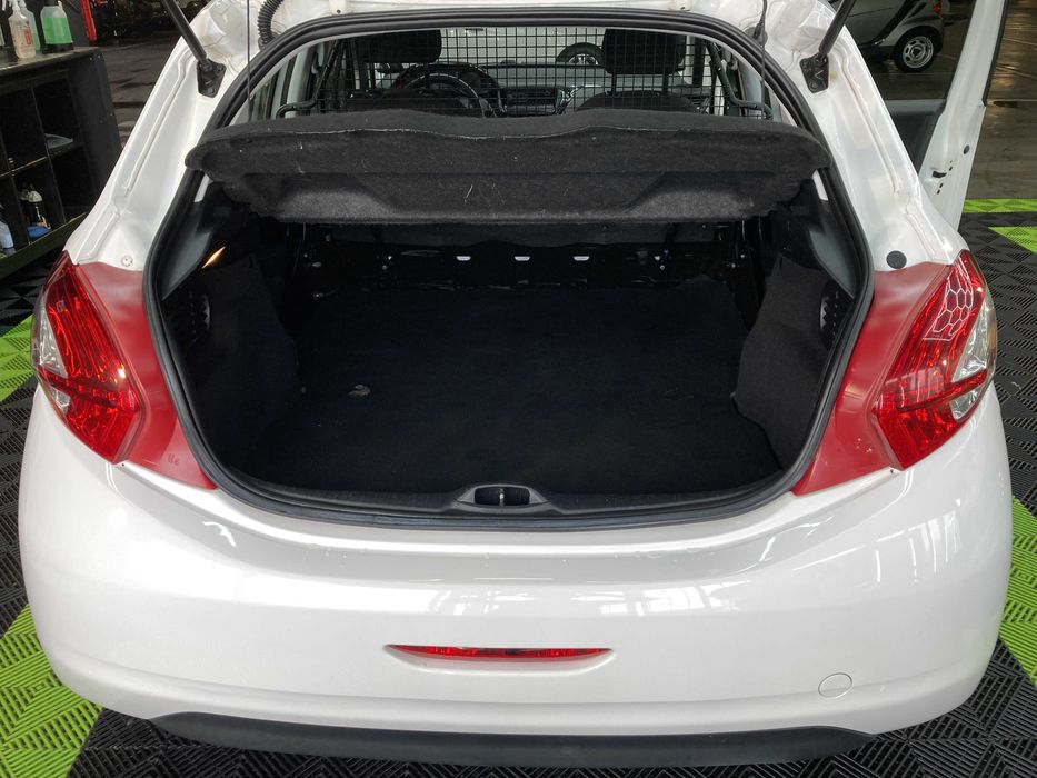 Peugeot 208 1.4HDI Comercial C/IVA DISCRIMINADO