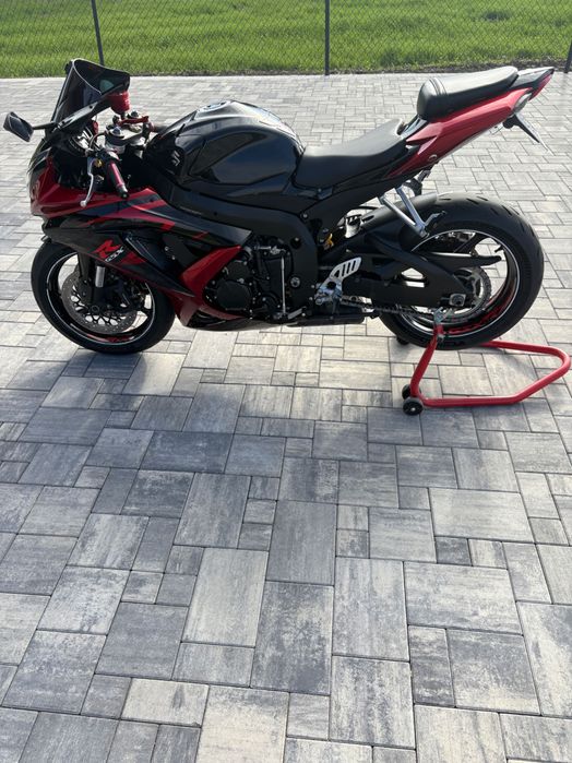 Suzuki GSX-R 750K8