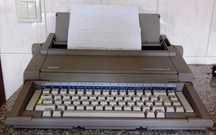 Maquina de escrever Olivetti