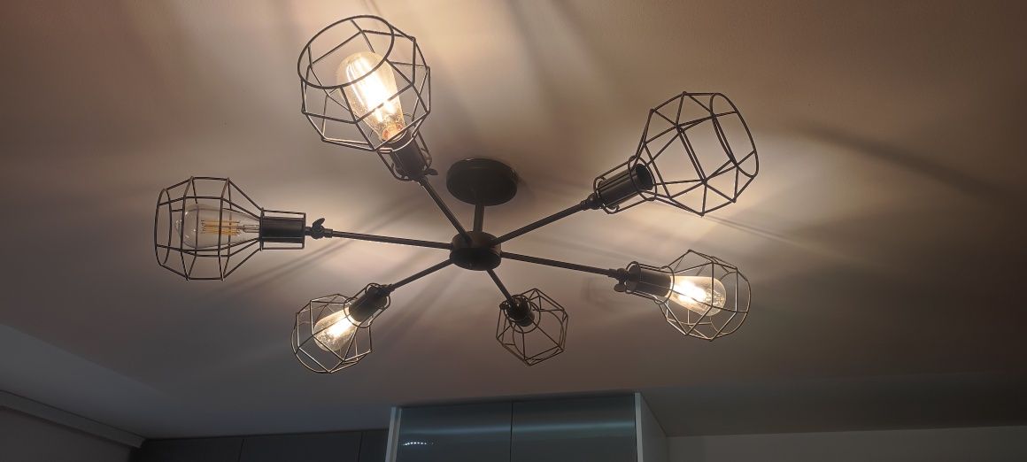 Lampa sufitowa z 6 lampami