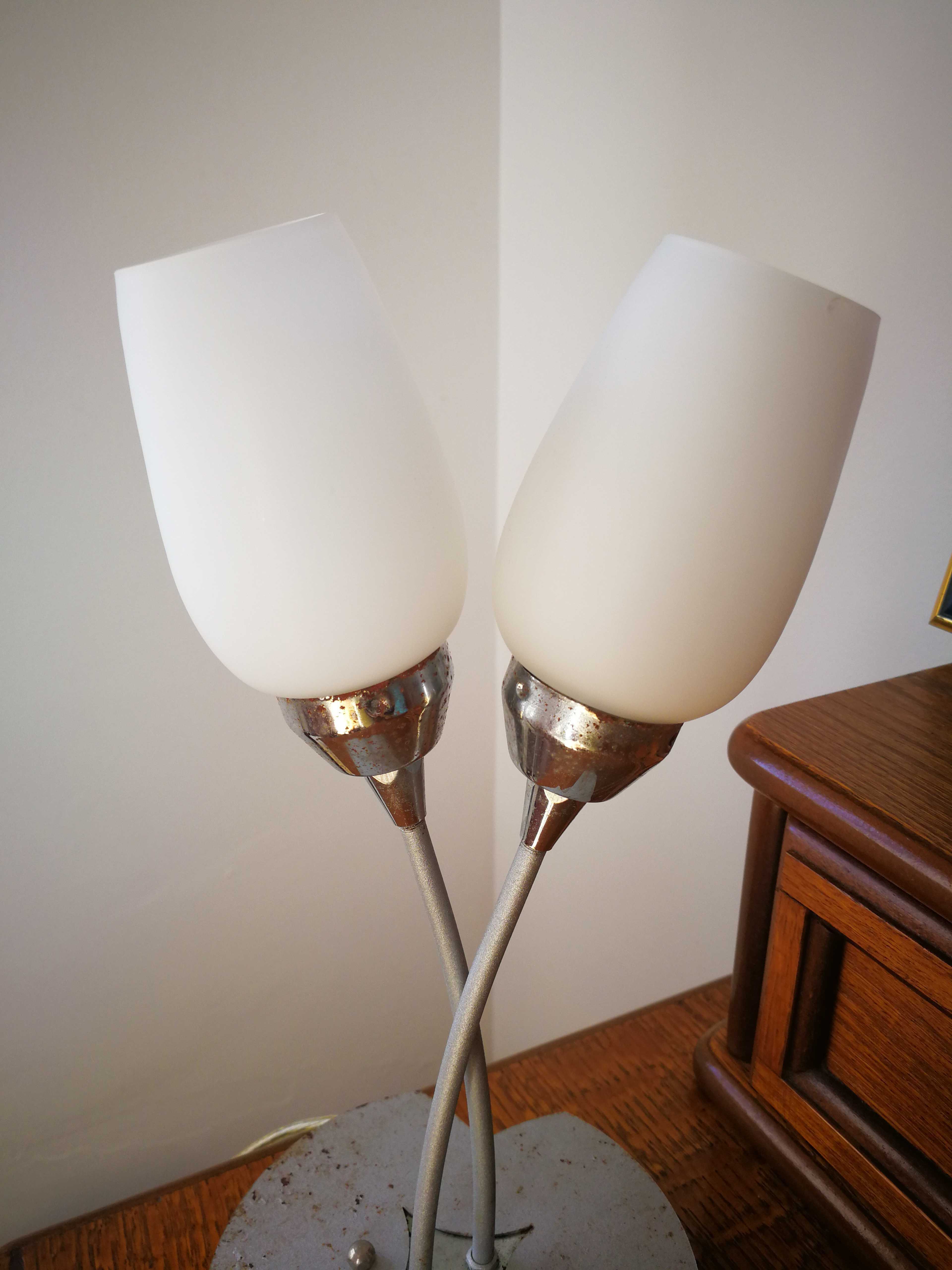 Candeeiro de Teto Cromado com 5 Focos. Candeeiro de Mesa (oferta)