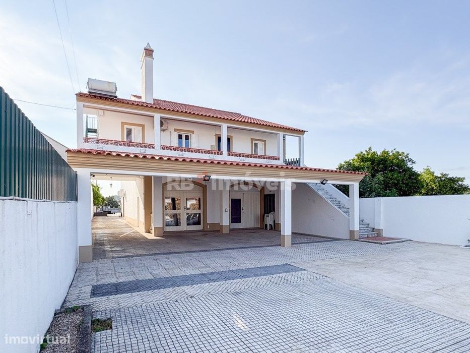 Moradia T4 c/ Jardim e Piscina