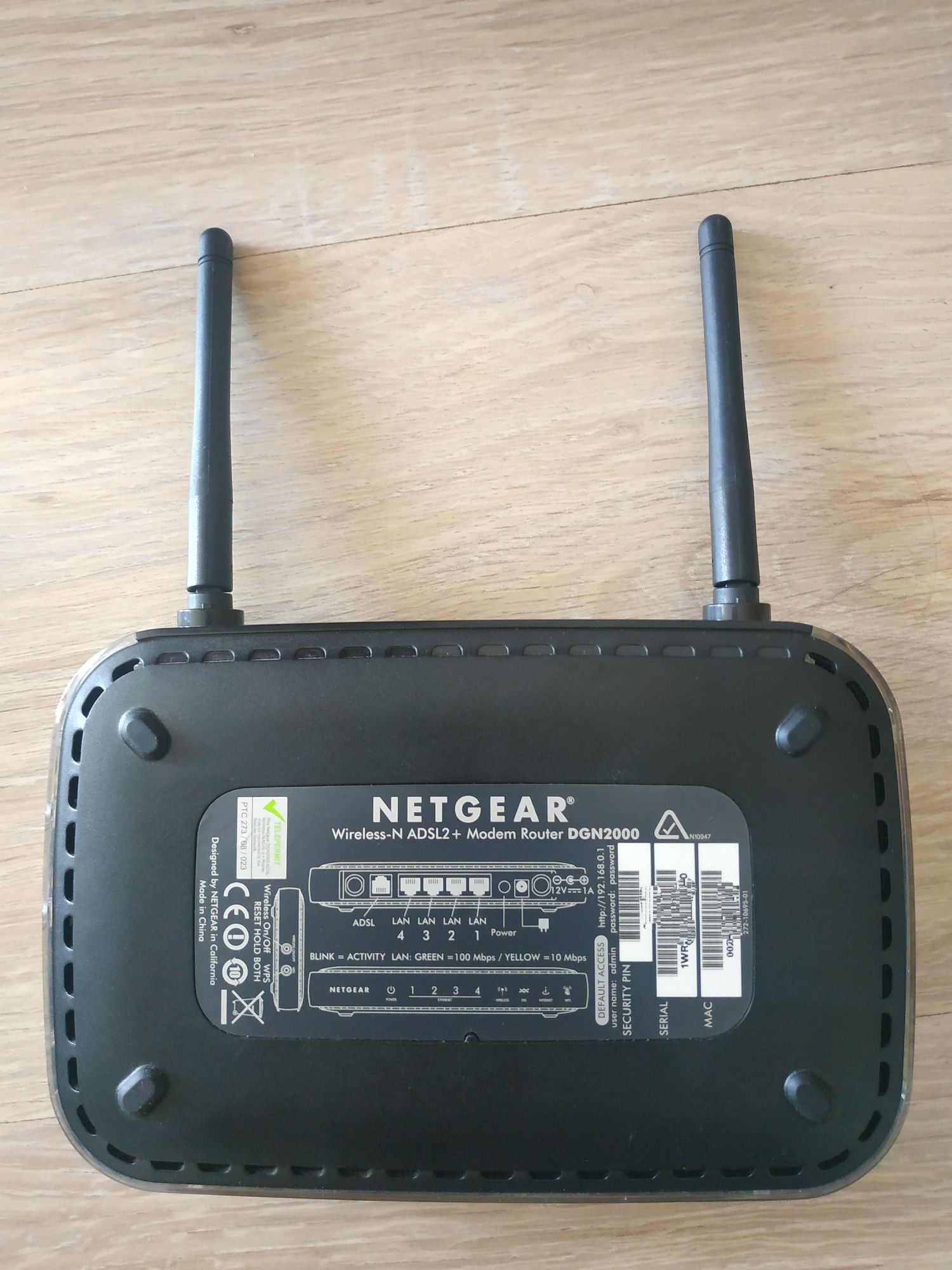 Netgear router DGN2000