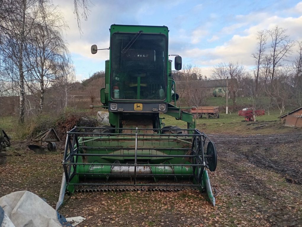 Продам комбайн джон дір