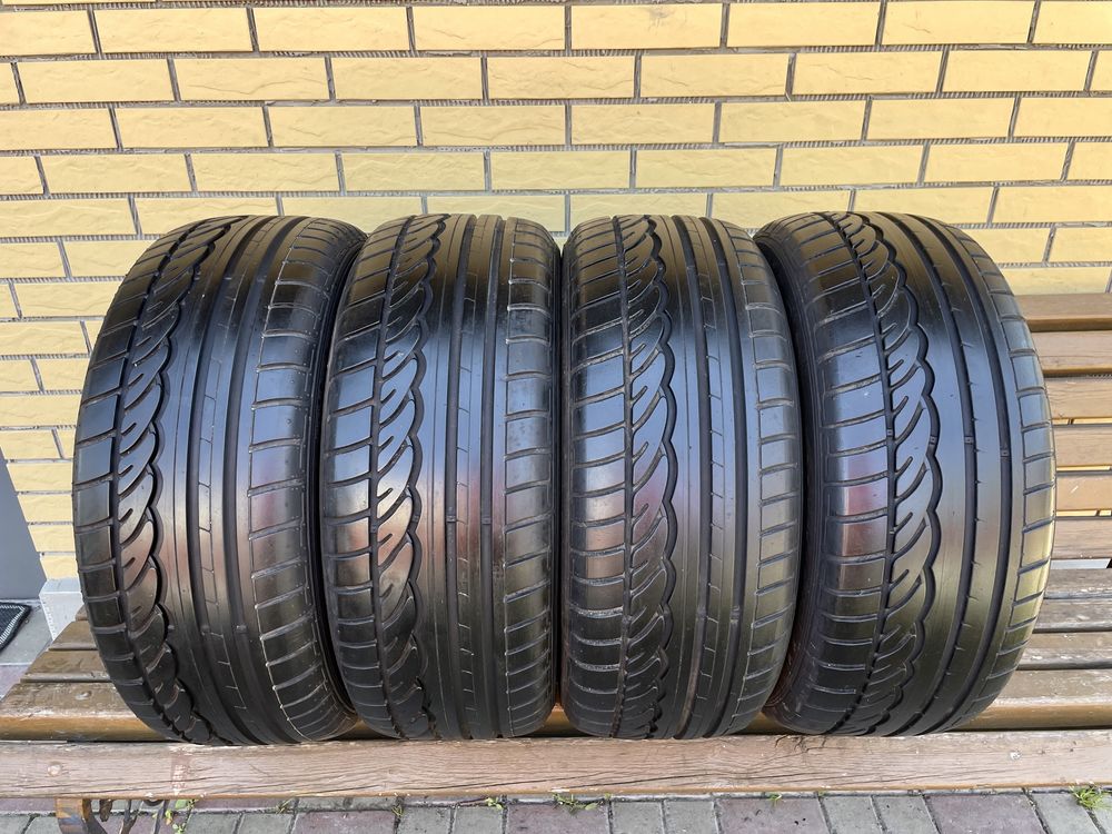 Шини Резина 235.55 R17 Dunlop