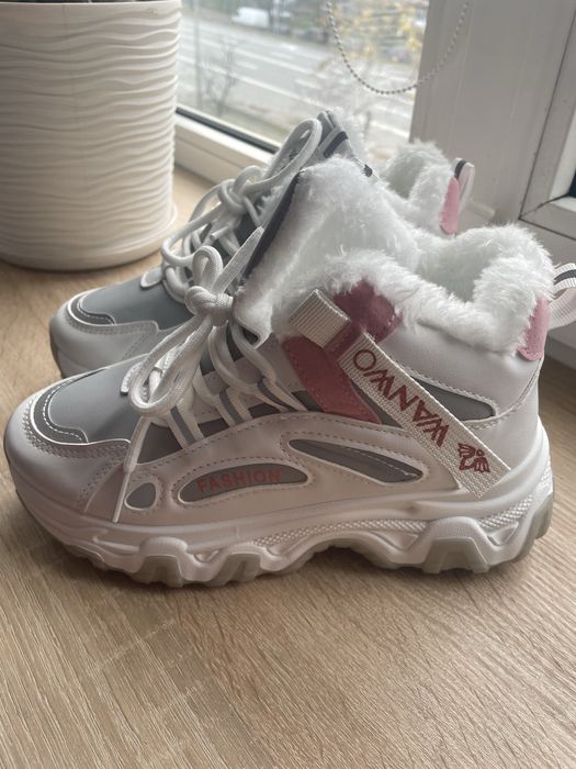 Кросівки утеплені для дівчинки