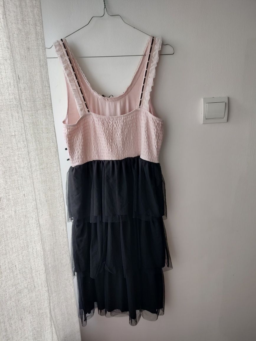 Vestido elegante com tule