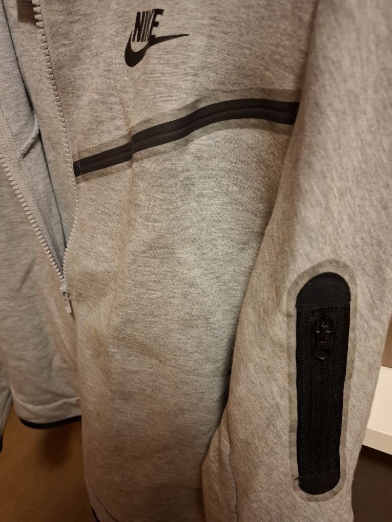 Bluza tech fleece Nike L junior 147-158cm