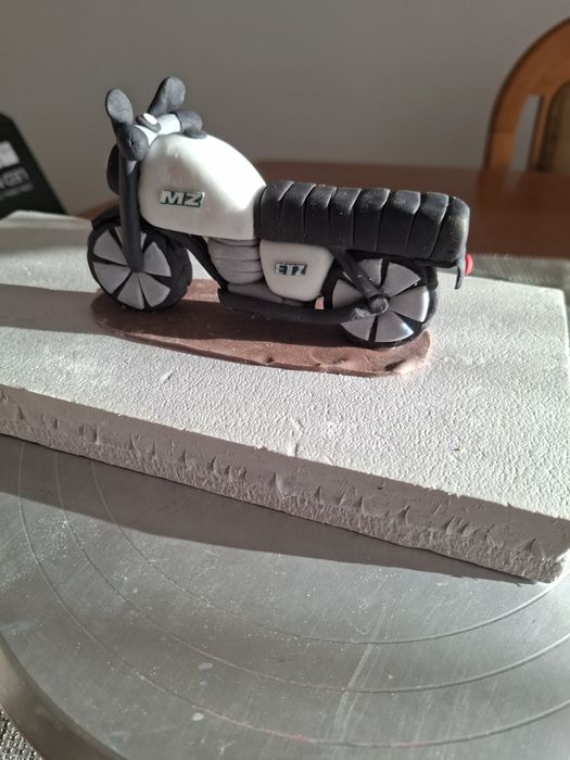 Motor z masy cukrowej