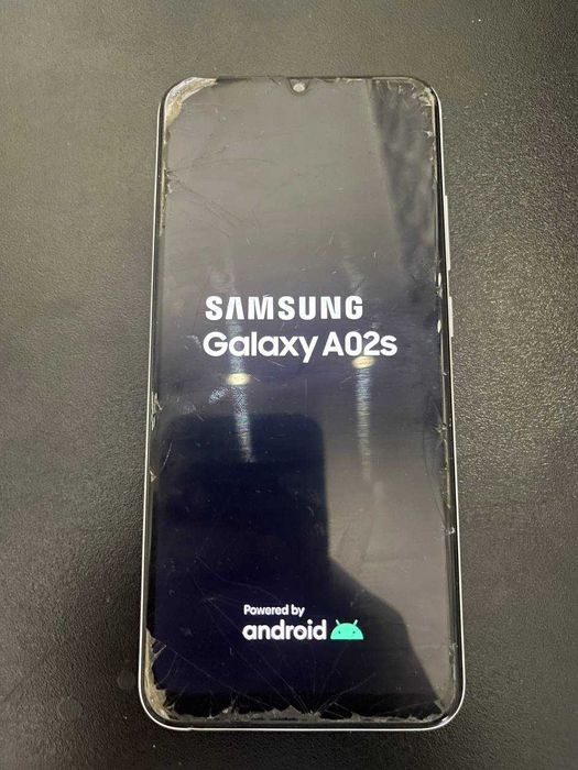 Продам БУ Телефон Galaxy A02s + зарядка , чохол