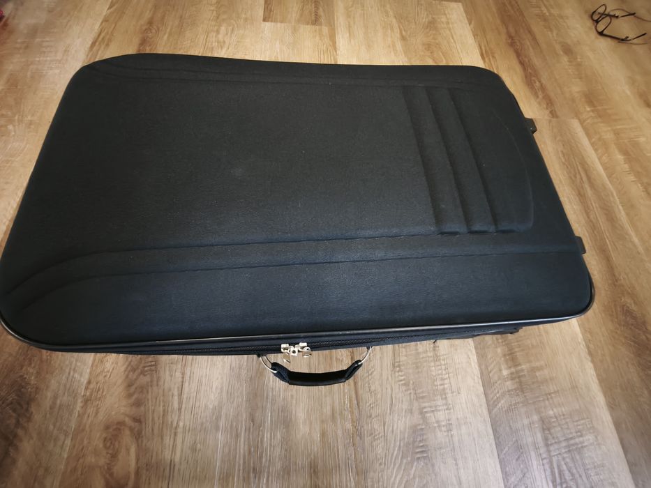 Malas de porão em bom estado