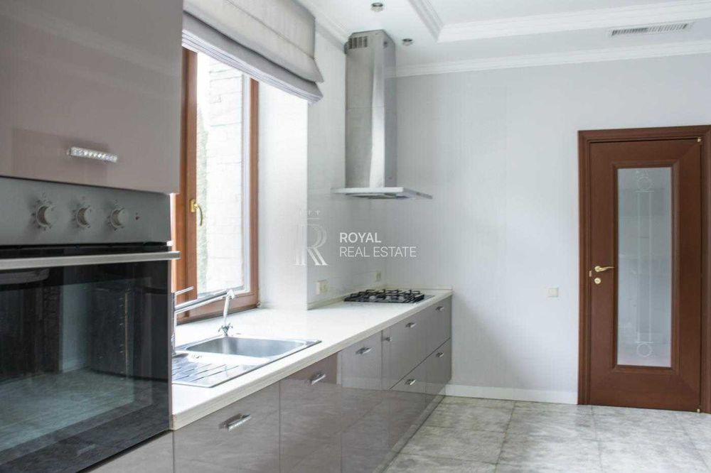 Аренда дома 327м2 КГ Солнечная Долина Романков 11 соток бассейн