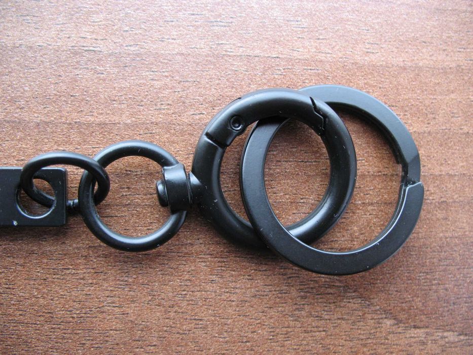 DIESEL only the BRAVE черный металлический брелок с кольцами фирменный