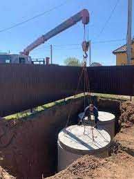 МаніпуляторКопання септиківСептик під ключ каналізаціяЕкскаваторПослуг