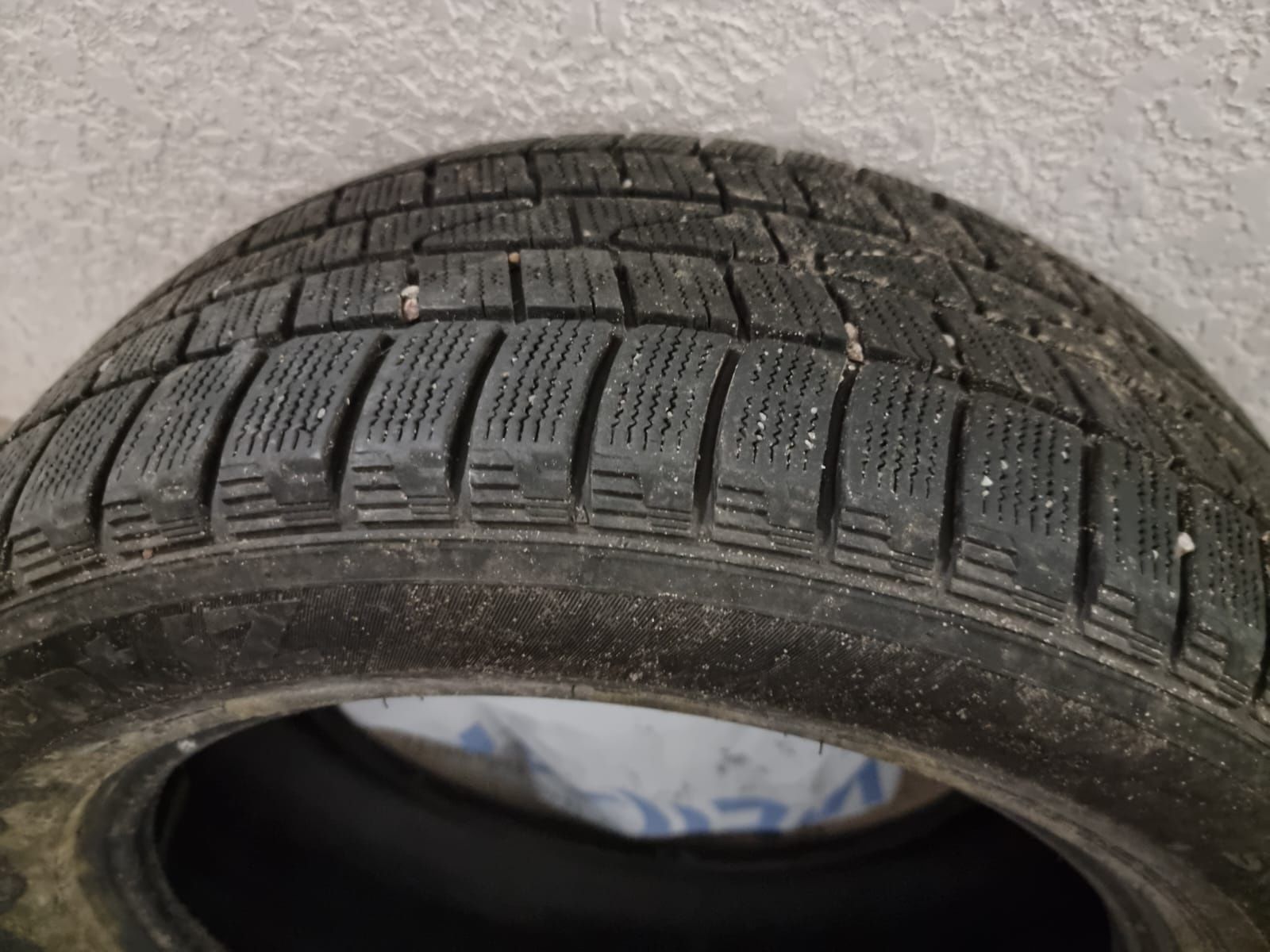 Автошини зима Hankook winter