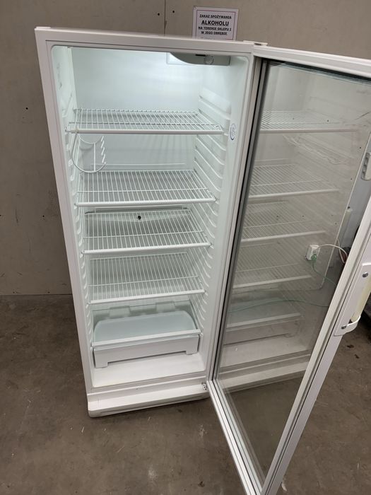 Witryna chlodnicza lodowka nabiał