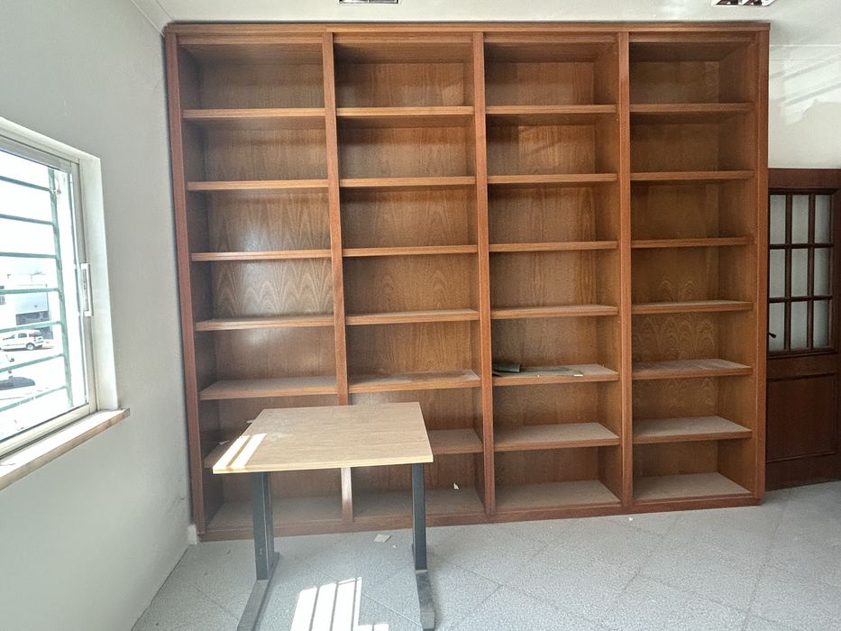 Material escritorio secretarias e estante material resistente