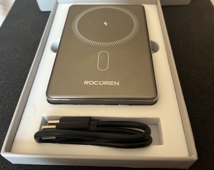 Повербанк Rocoren(магнітна зарядка)Type-c 10000