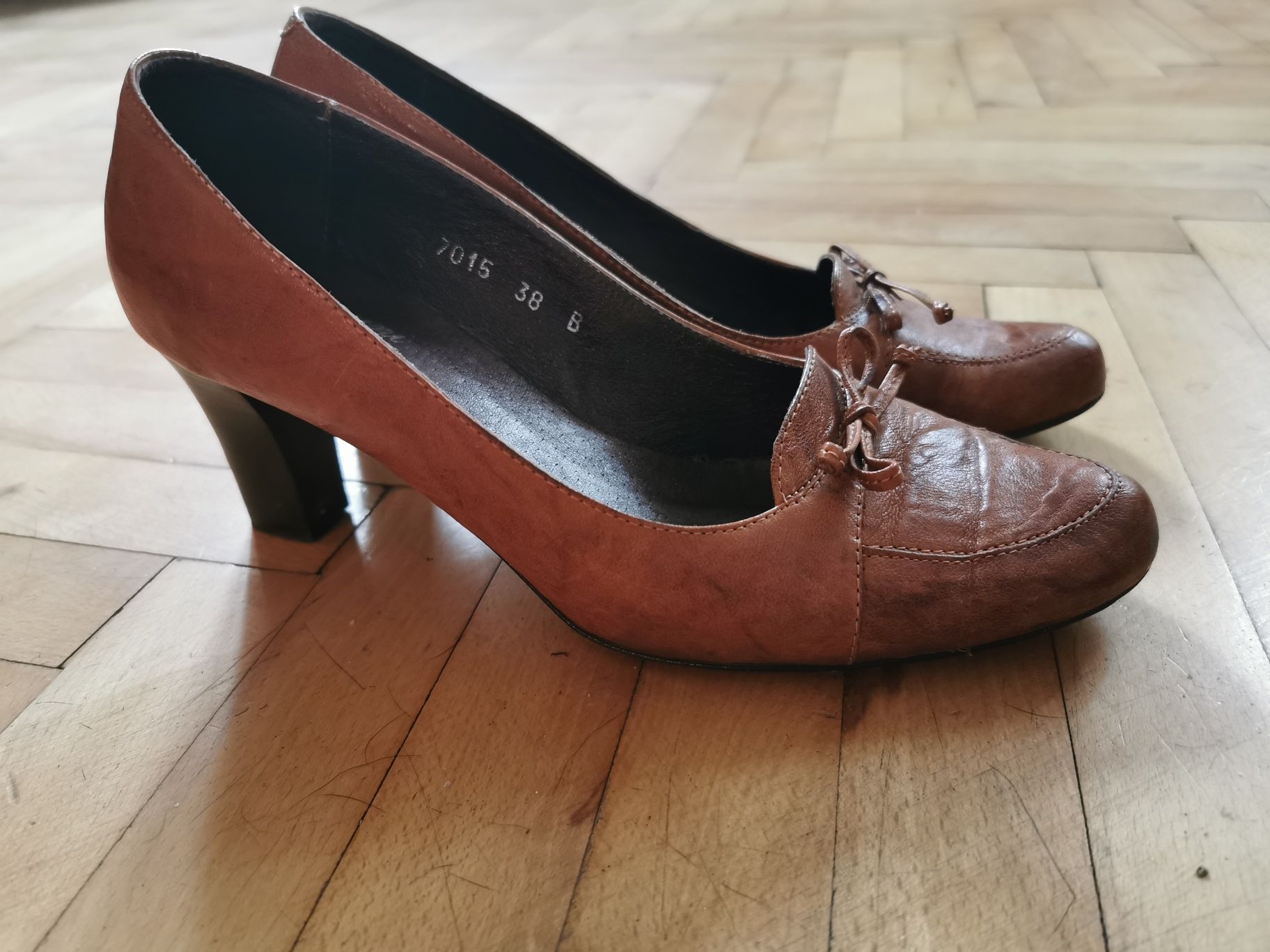 Buty włoskie półbuty pantofle Baldaccini r. 38 skóra rude