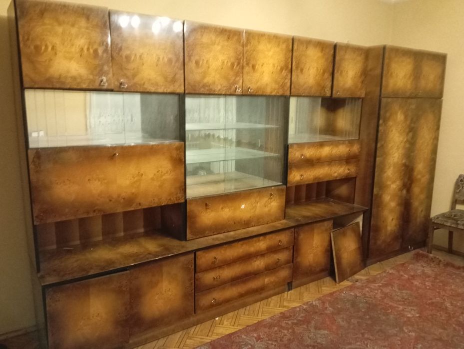 Oddam za darmo segment swarzędzki na wysoki połysk