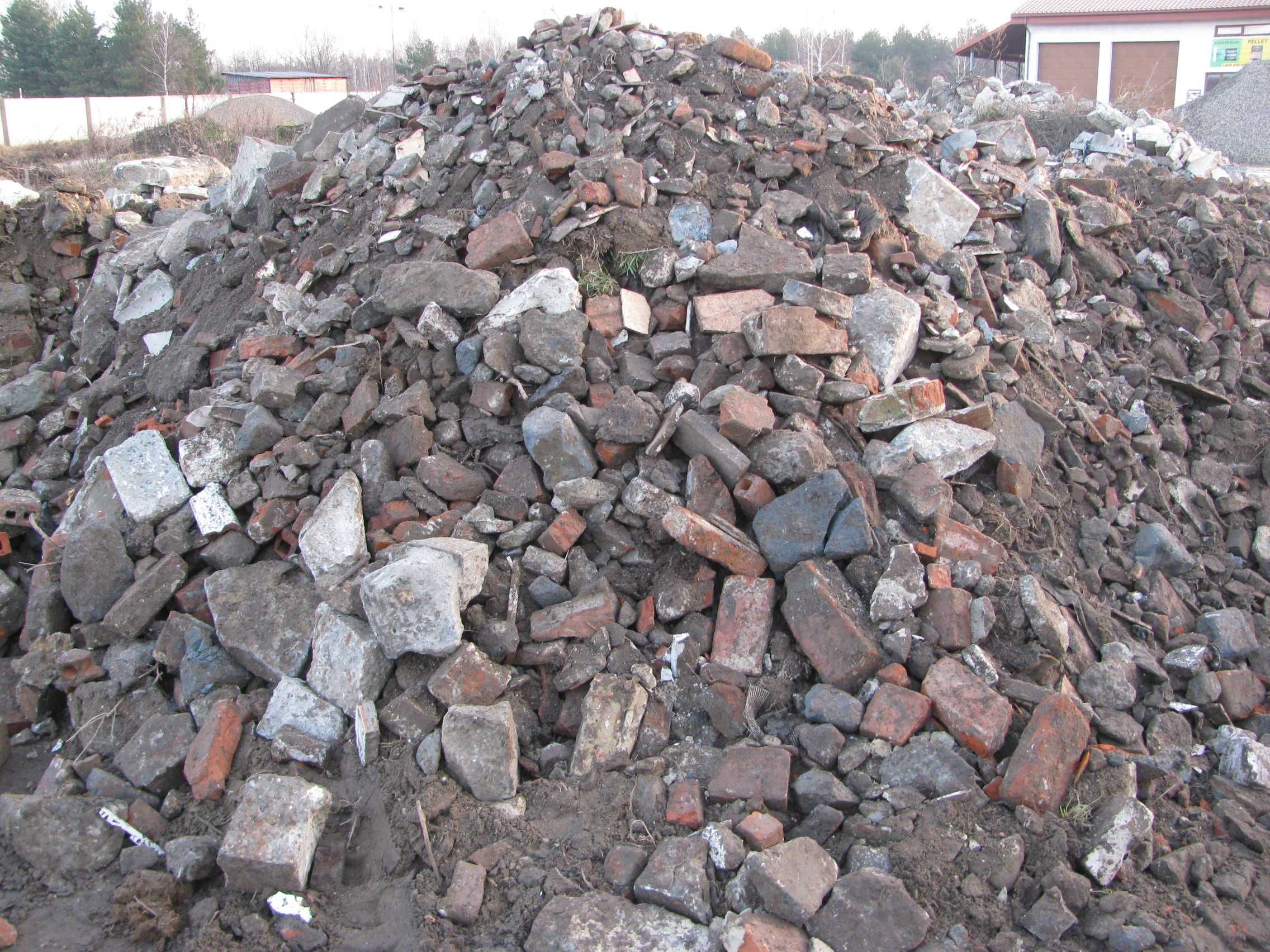 gruz budowlany betonowo ceglany ceglany