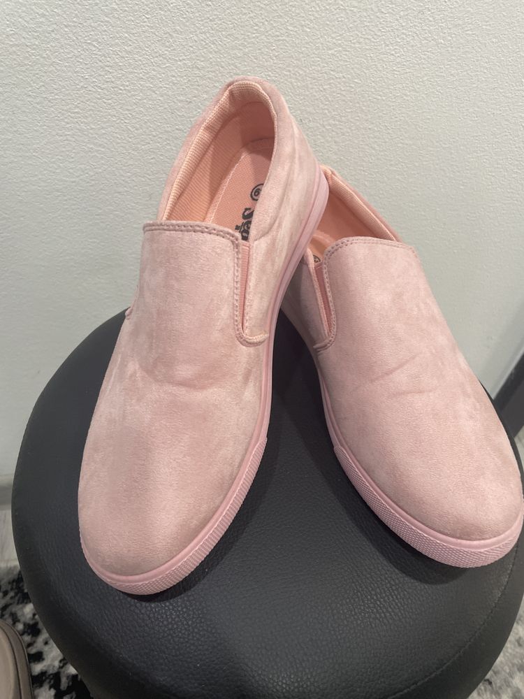 Buty damskie zamszowe lekkie
