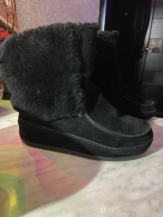 Фірмові угги замш