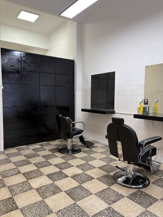 Oportunidade pra barbeiros e manicure